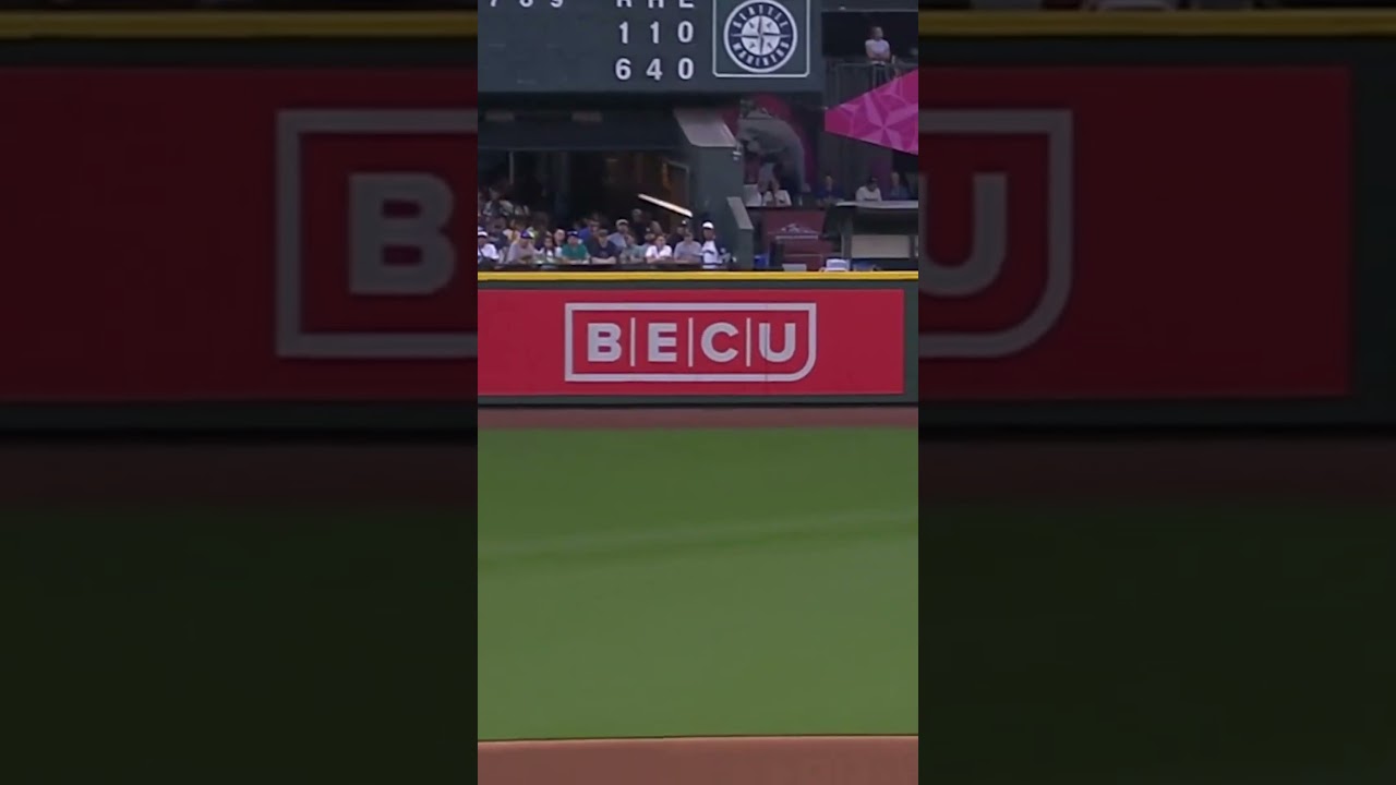 ⚠️ &iexcl;Este bate explot&oacute; y casi ocurre una tragedia en el terreno!#MLB #Beisbol  #HomeBeisbol