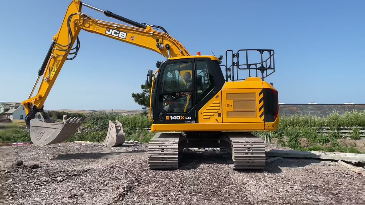 New JCB 140XLC for Terry Harris & Sons Cornwall.