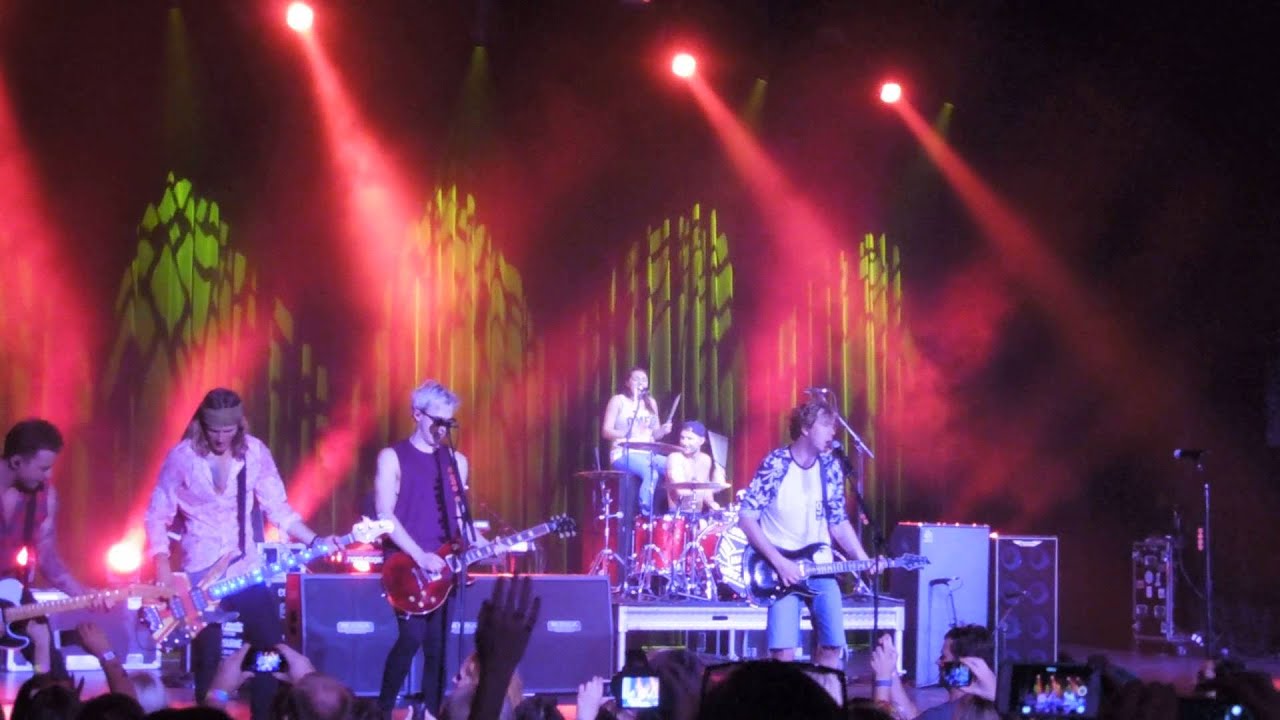 McBusted - What I Go To School For (Live) - Palais Theatre, Melbourne - 24 Feb 2015