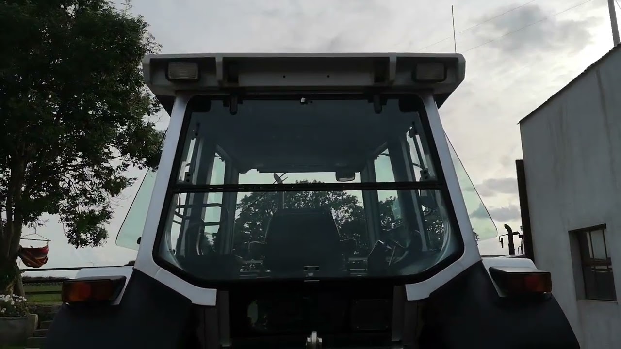 Ford 7810 silver jubilee sitting just like new.