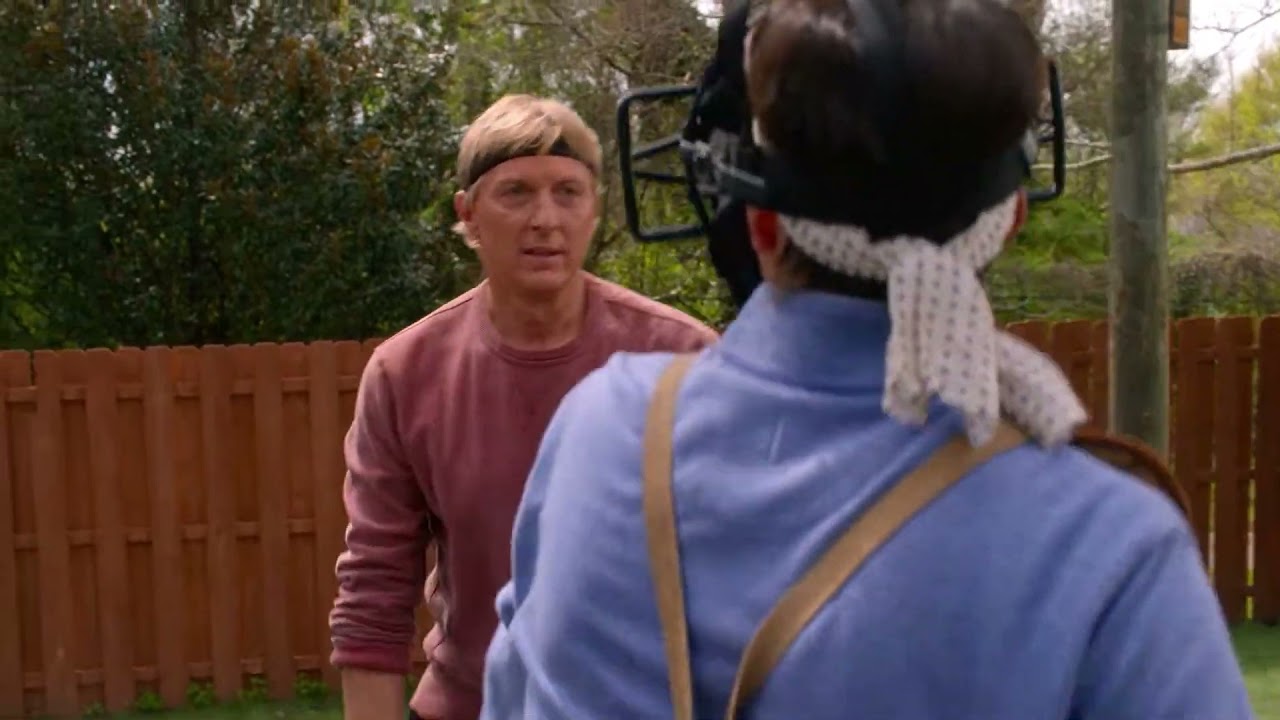 Johnny does the crane kick | Cobra Kai Season 4