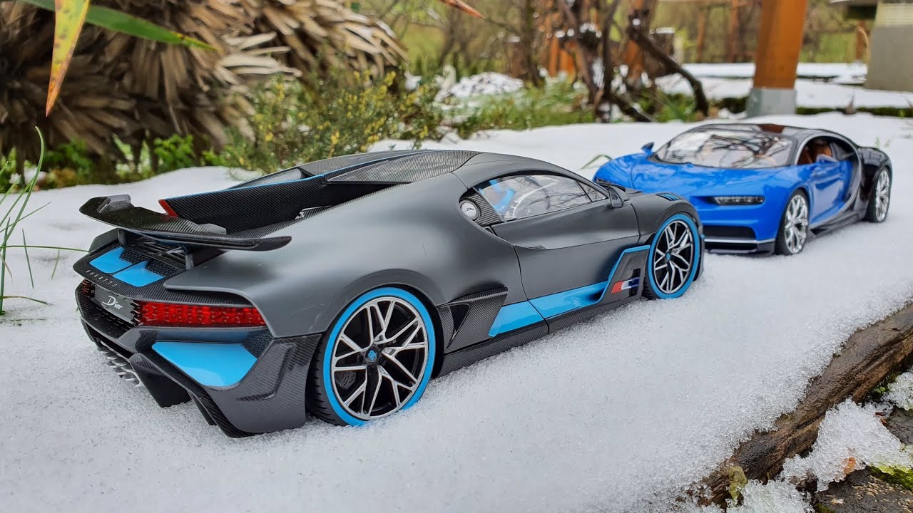BUGATTI DIVO VS. CHIRON 1/18 by Bburago
