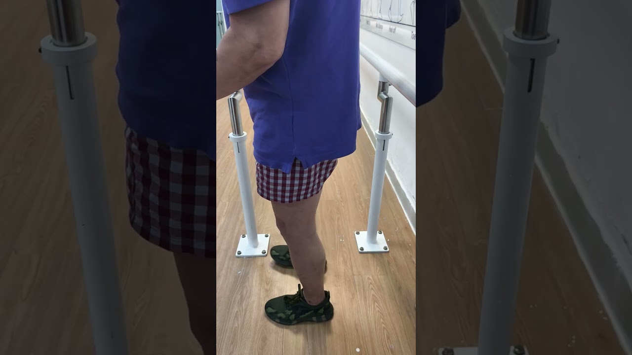 Khi làm chân giả mới hoặc đổi socket (ổ mỏm cụt) mới thì cần tập thích nghi lại 