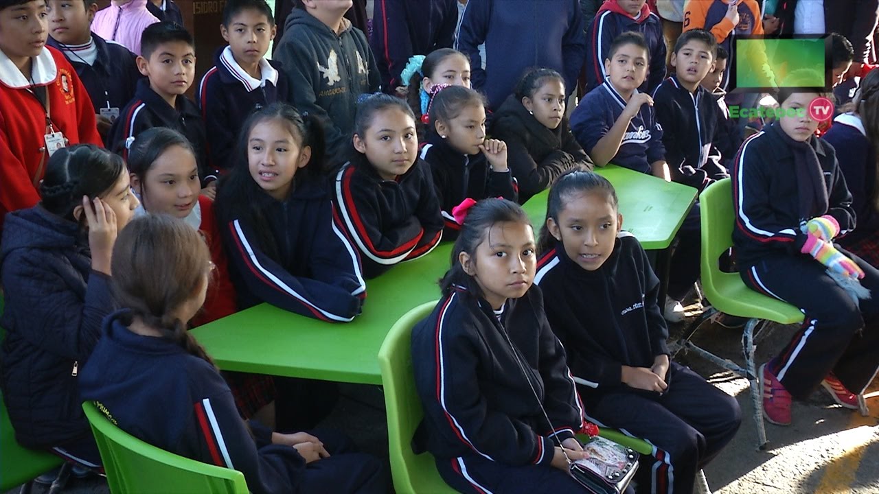 Reciben Estudiantes de la primaria 