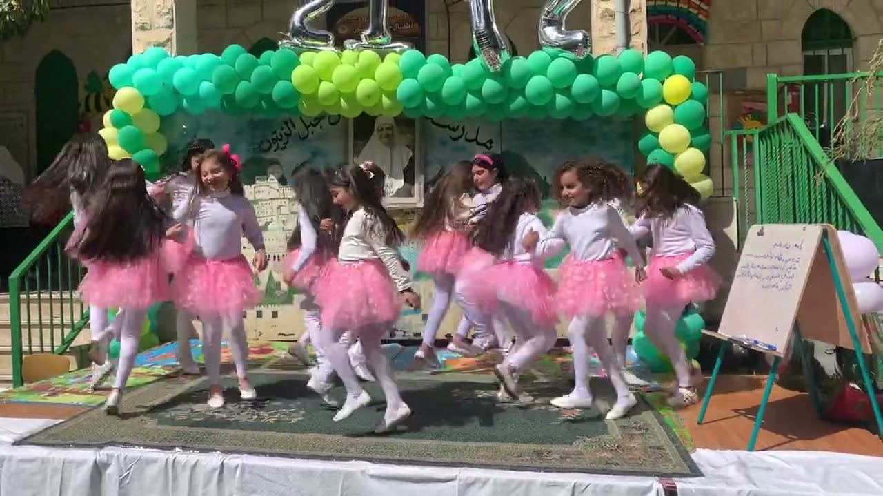 حبيبة أمها