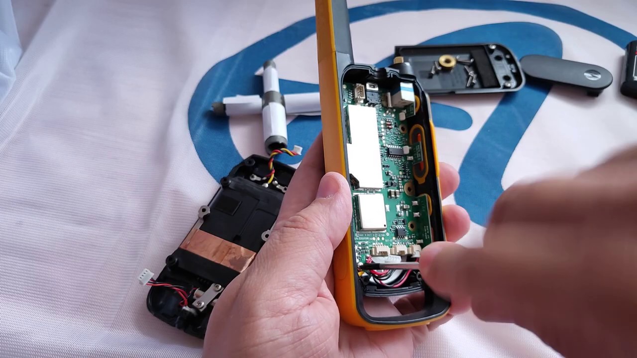 Szétszedtük: Motorola T82 Extreme