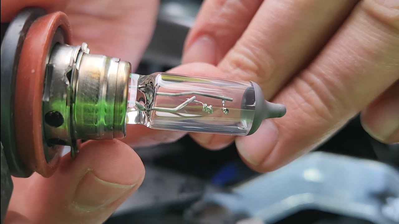 Car Care : 2018 (Gen 4) Subaru Forester Low Beam Headlight Replacement