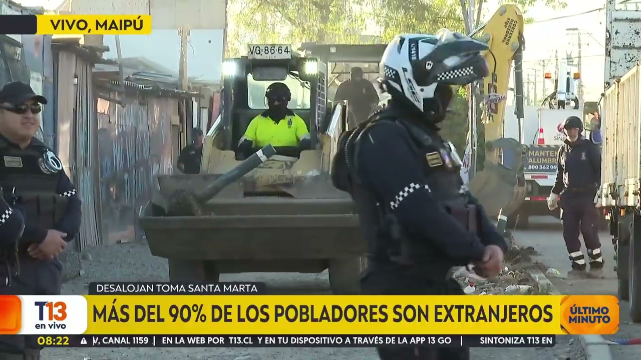 Desalojan toma Santa Marta en Maipú