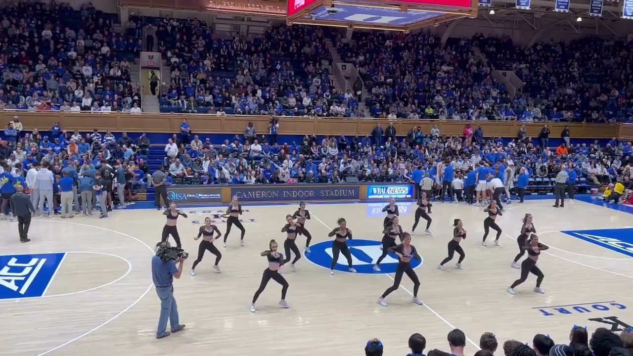 Duke Dancing Devils Perform 'Man-eater' at Duke v. Delaware
