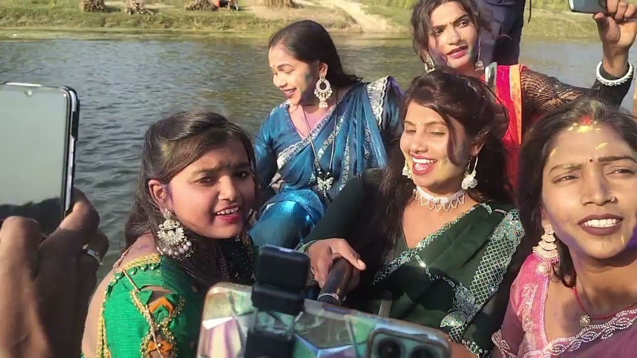 मंजू मोहिनी अचानक से घटना नीलू दीवानी उजाला डांसर लाजो नदी घूमने के लिए गई 