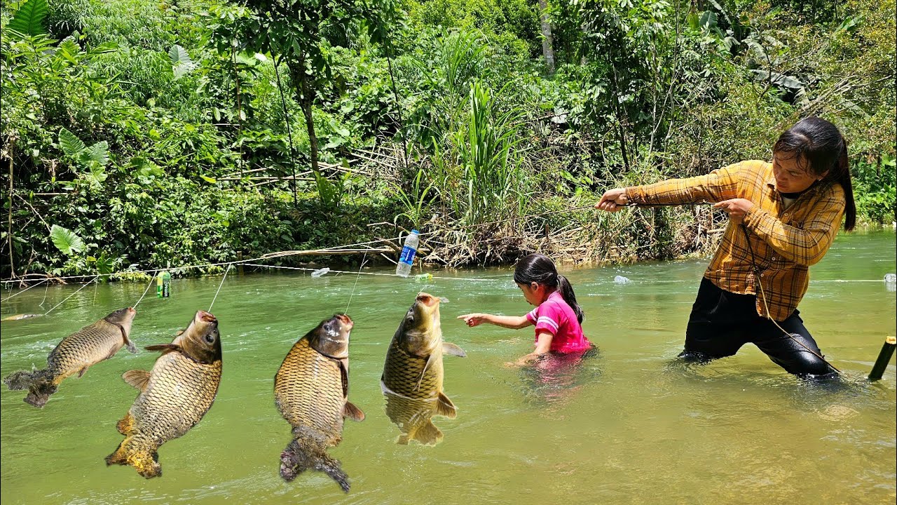Single Mom and Daughter Fishing Skills - Ancient Fishing Techniques to Catch Giant Carp for Sale