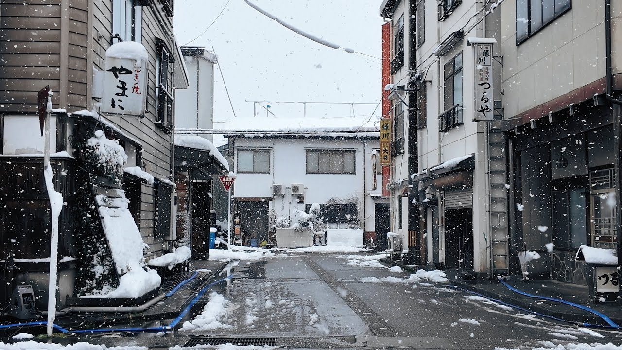 Snowy Uonuma City: Walking around Koide Station【4K Japan Walk】