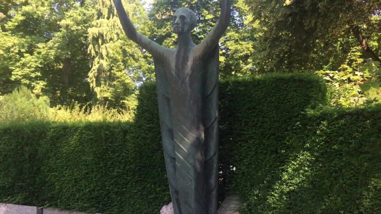 Pforzheims Geschichte sehen lernen 95) - in Zeiten von Corona: Hauptfriedhof, an der s&uuml;dlichen Mauer