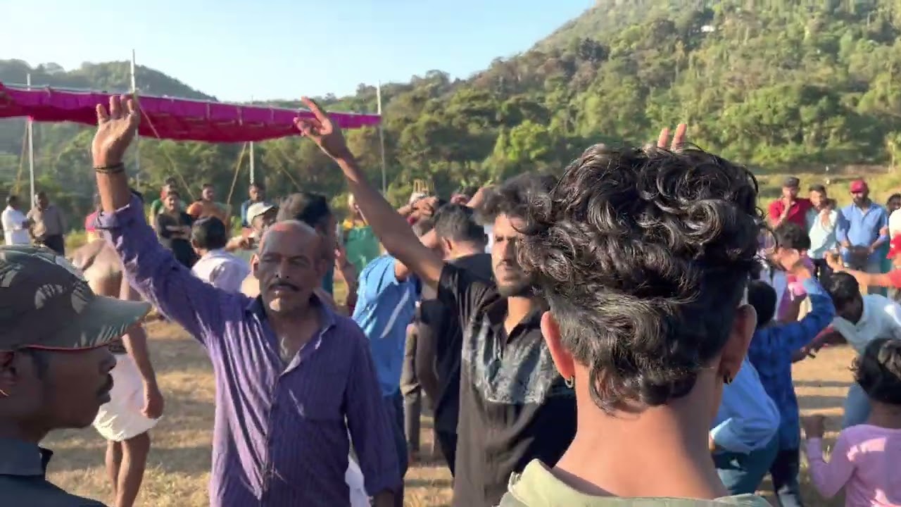 Dance for Valaga at Kompuli Hariseve Bettathur