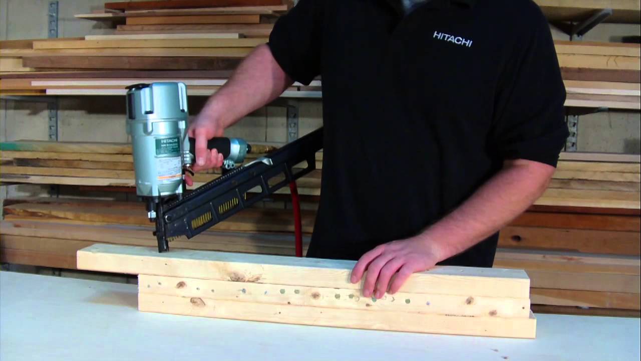 Hitachi 21 Degree 3-1/4-in Plastic Collated Full Round Head Framing Nailer - NR83A2