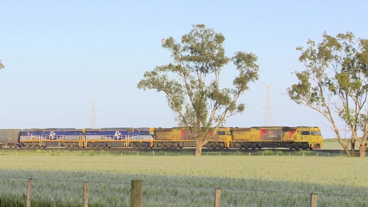 Aurizon PM1 with CFCLA CF Class Locomotives - PoathTV Australian Trains & Railways