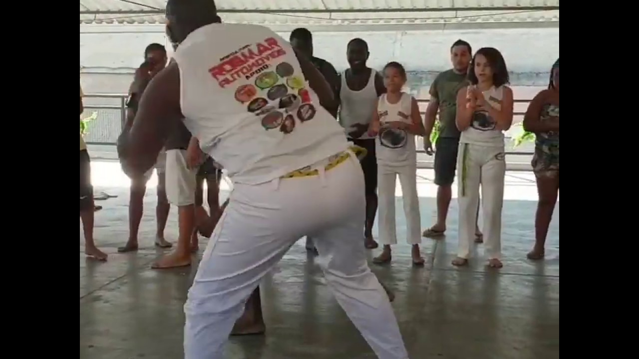 Brazil: Capoeira class with Casa do Jongo students