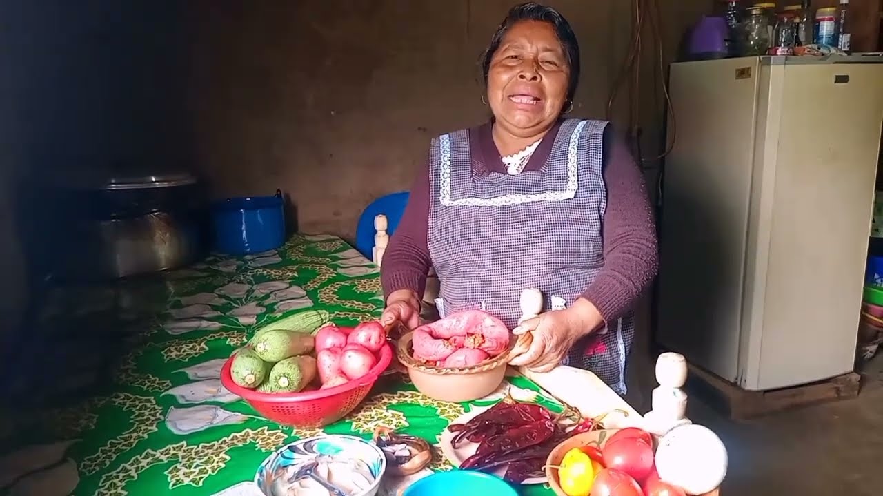 Longaniza con verduras en salsa de guajillo