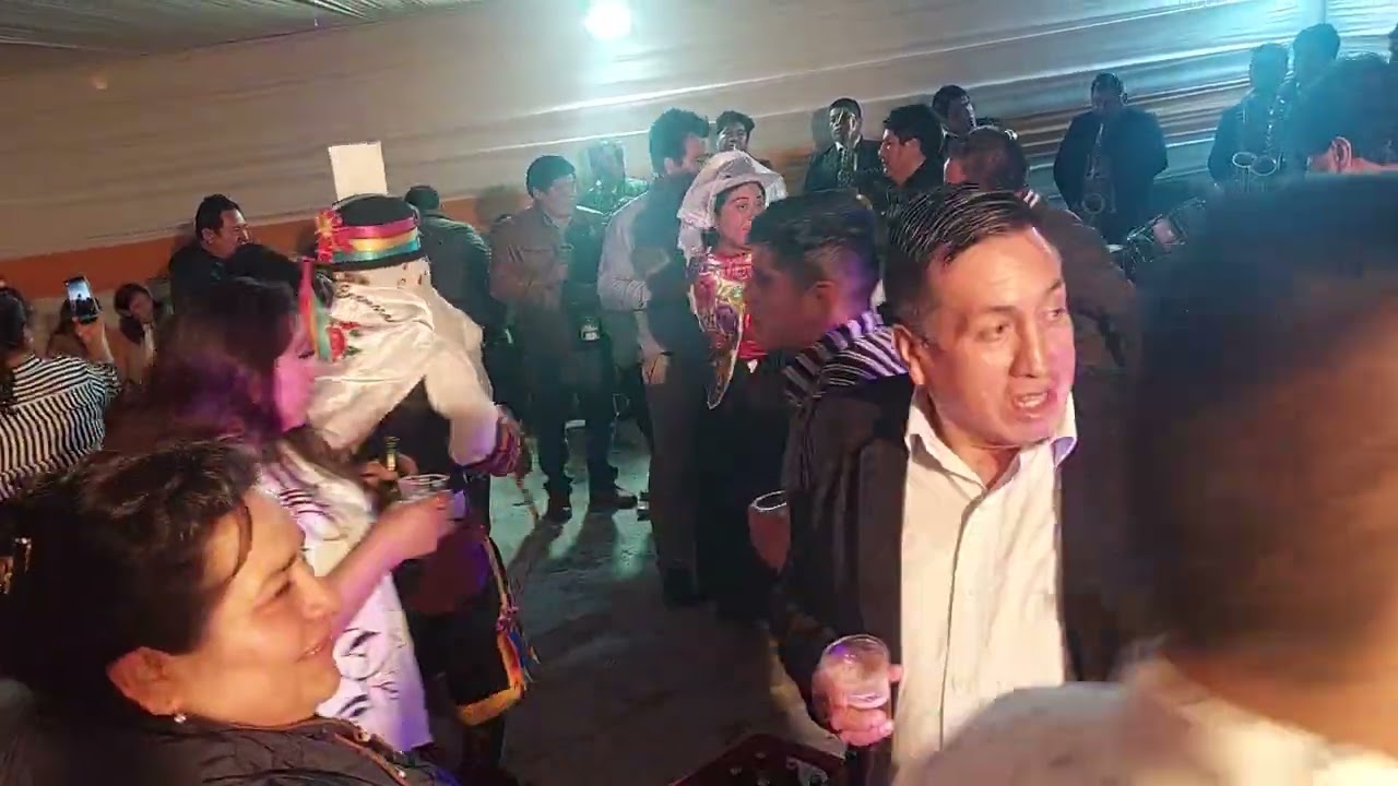 CUMPLEAÑOS SR. JOSUE LUNA RAMOS. ORQUE. FOLK. INTERNACIONAL GENIOS DEL PERÚ.  EL AGUSTINO LIMA PERÚ.