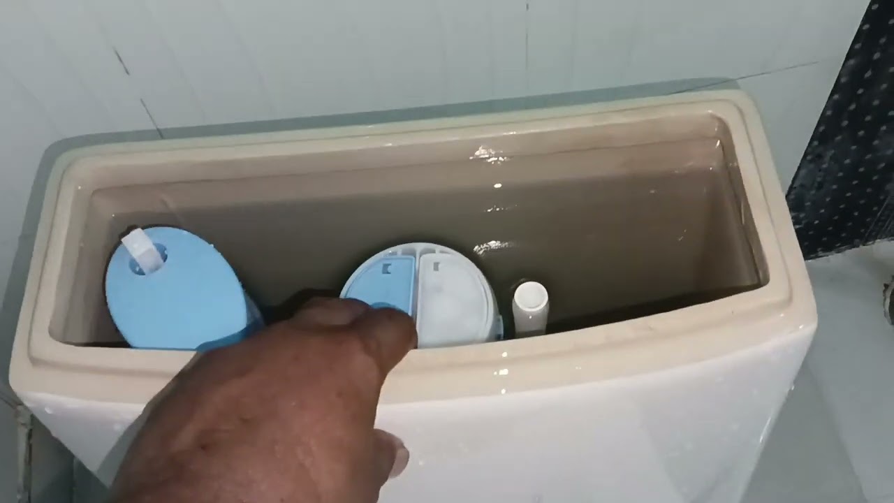 फ्लैश करने पर एक बार में पूरी तरह से कमोड साफ नहीं हो रहा है?