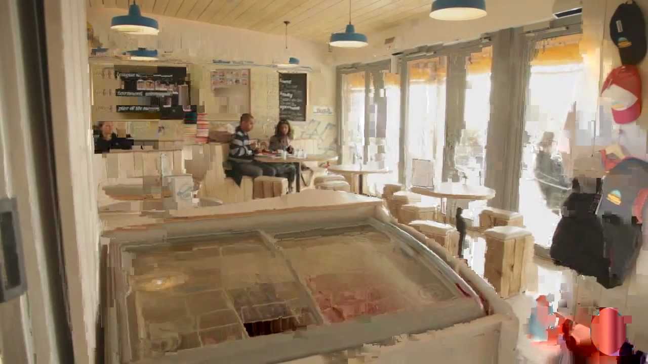 Barefoot Cafe at Yellowave Beach Sports, Brighton
