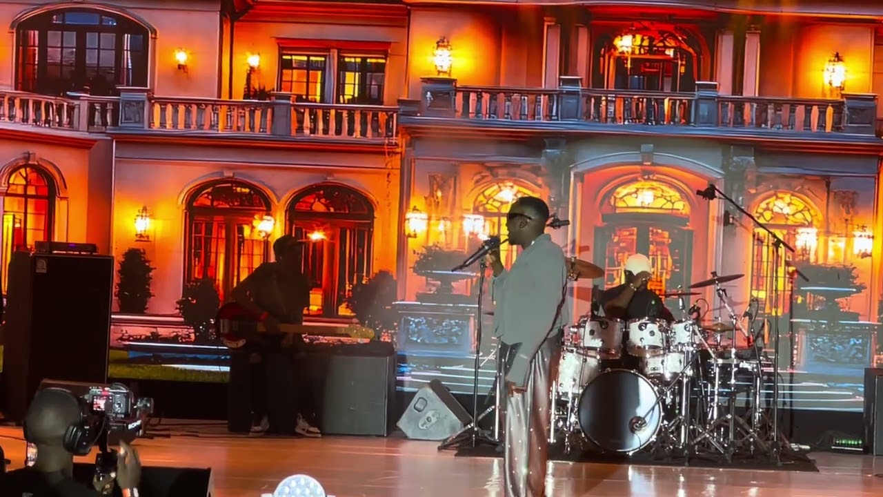 Happening now at Geosteady Concert live at Sheraton Hotel #geosteadyconcert  #zapopromotions 