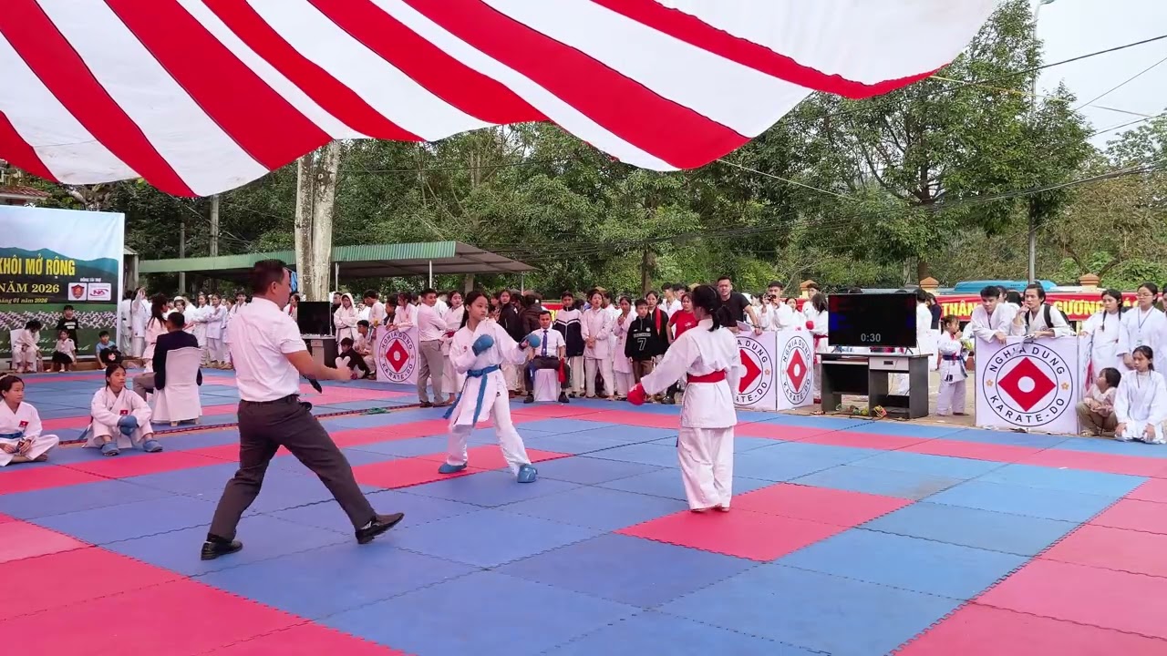 Kumite nữ hạng cân 55 kg