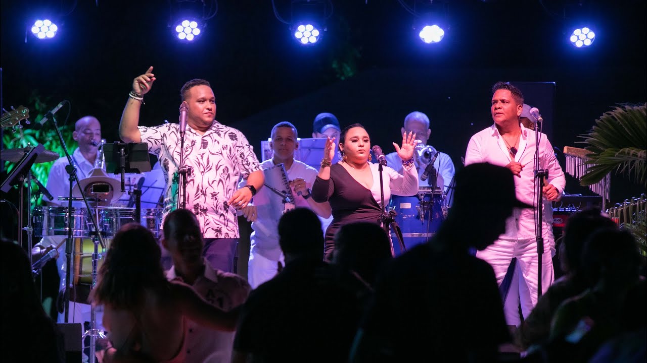 Homenaje a cherito, the New York Band  GRUPO SUÁREZ EN VIVO #popurrí #merengue #envivo #merengue80