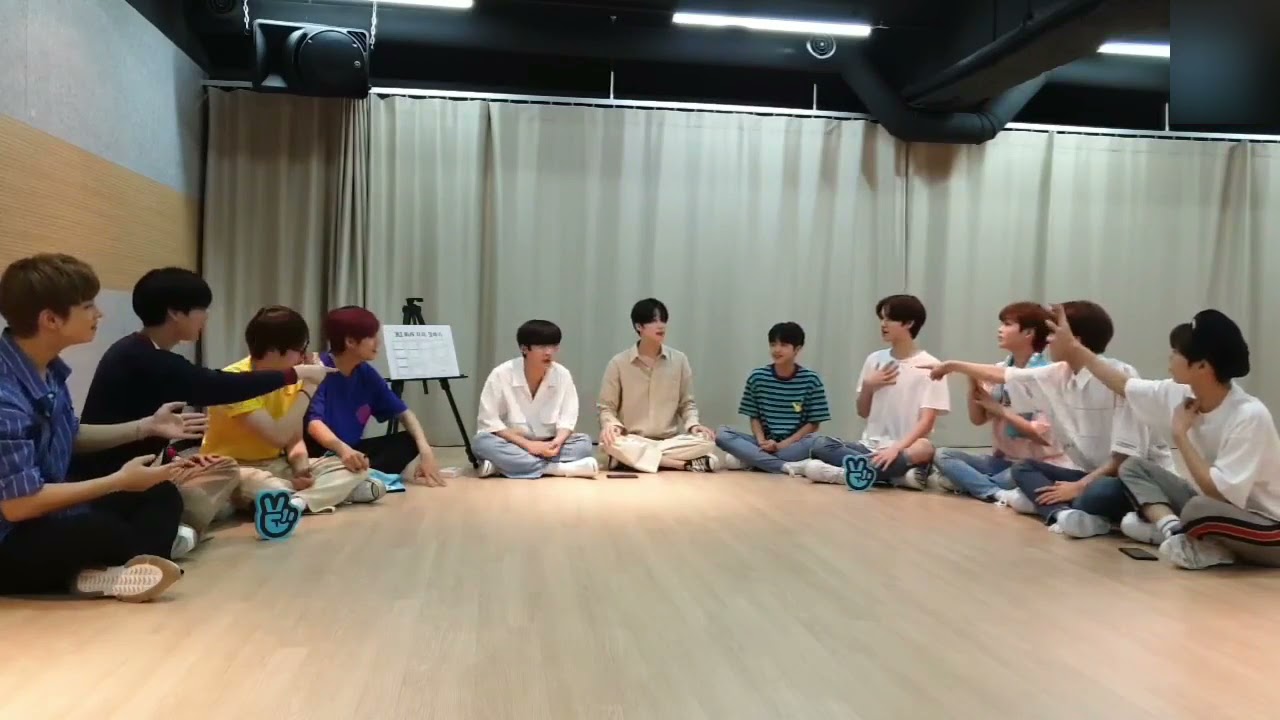 [ENG SUB] (X1 VLIVE) 2019.07.24 - X1 BUS 자리정하기♡