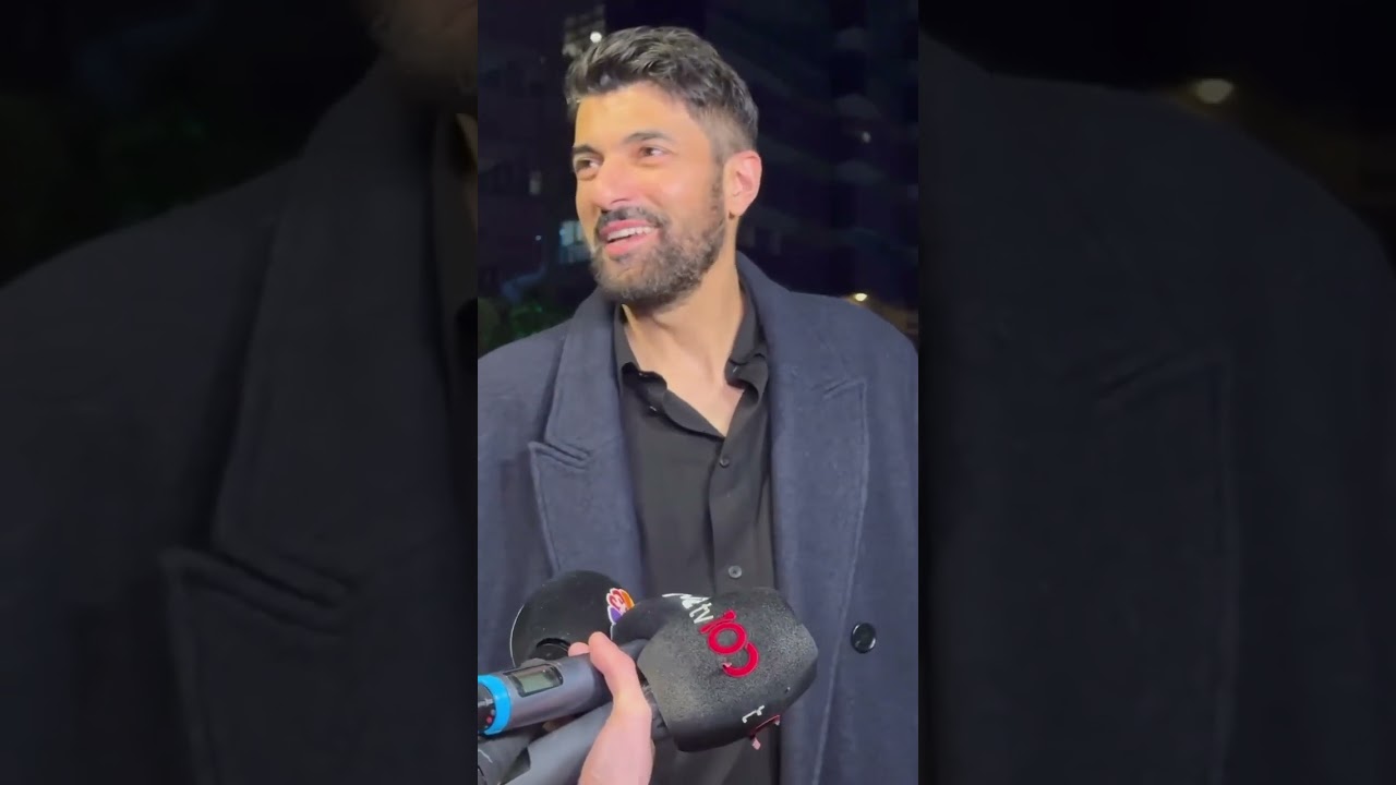 Engin Akyürek vai ao aniversário da amiga Demet Özdemir e conversa rapidamente com  jornalistas