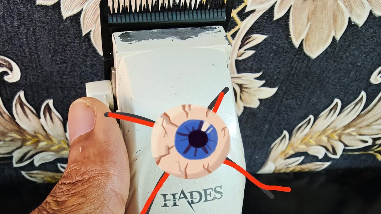 Jucai pro HADES,  después de 6 meses de uso 👀👀 la pintura 