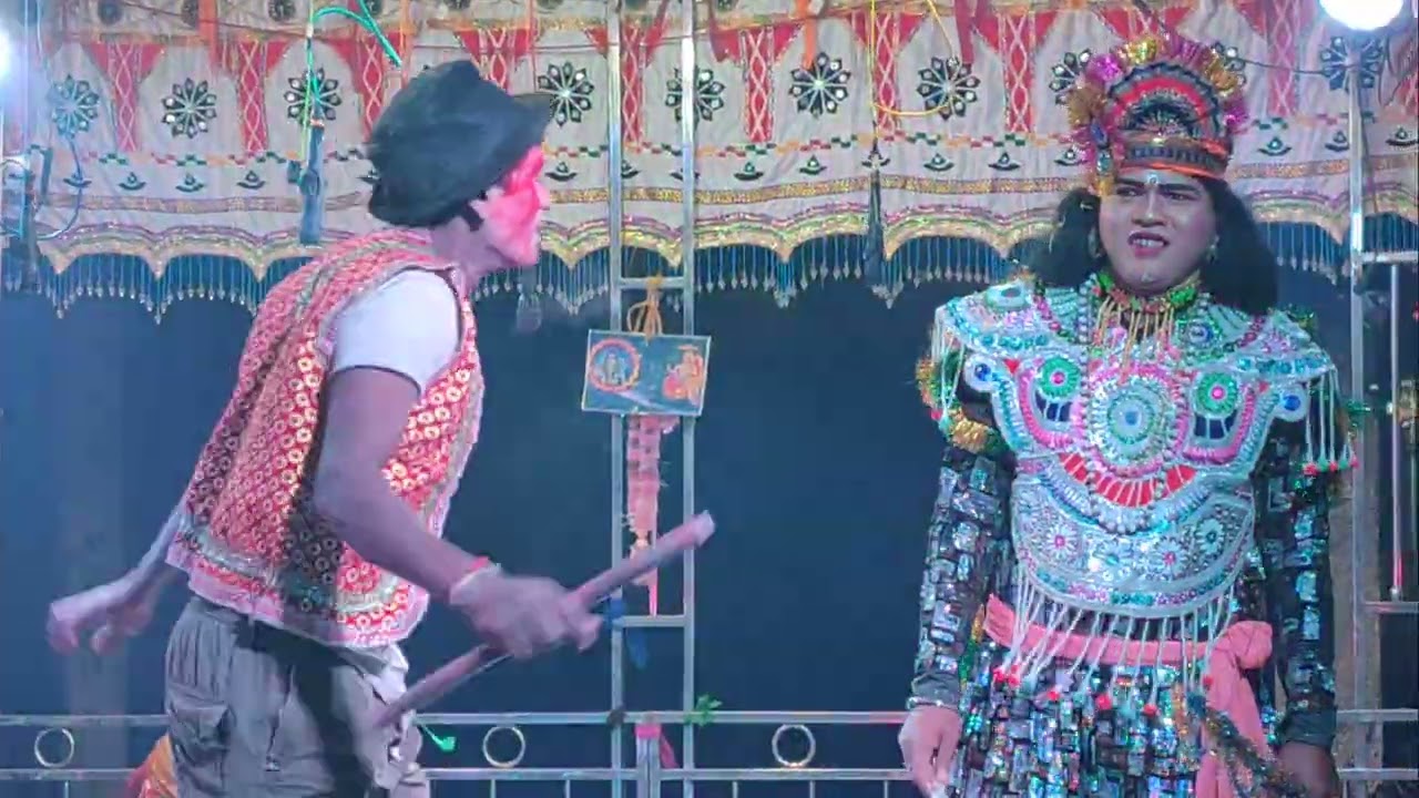 ଚାରଭାଟି ନାଟକ ଦୂତ ଓ ହିରୋ ସାପ କୁ ମାରିଯିବା ବେଳ ର ଦୃଶ୍ୟ 