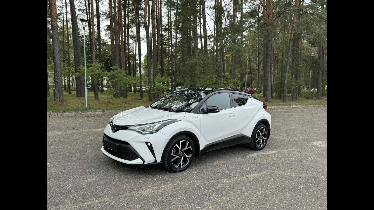 Perfect condition Toyota C-HR Hybrid (2022)-Interior, Exterior and Driving.