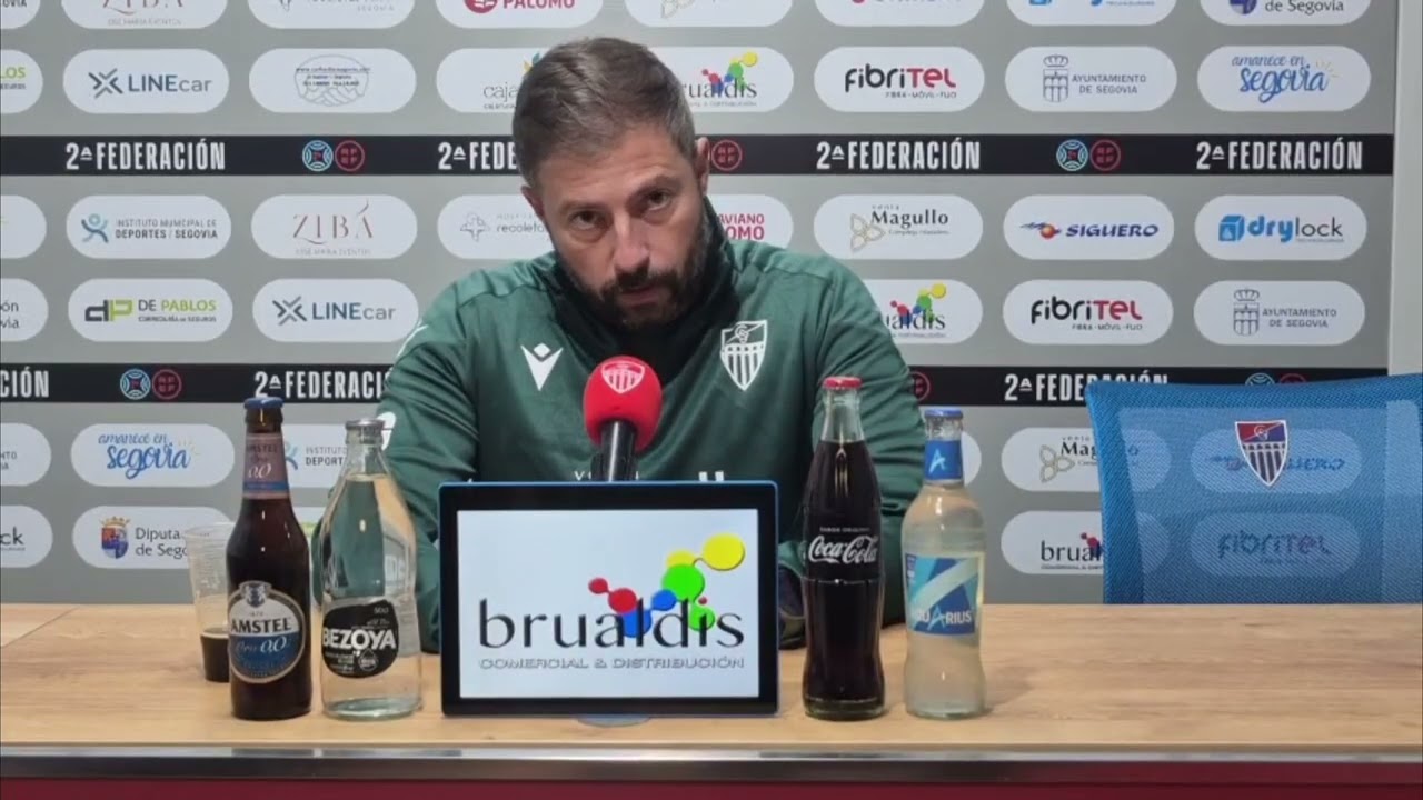 Rueda de prensa de Joaquín Gómez previa al partido de la Gimnástica Segoviana frente al Sámano