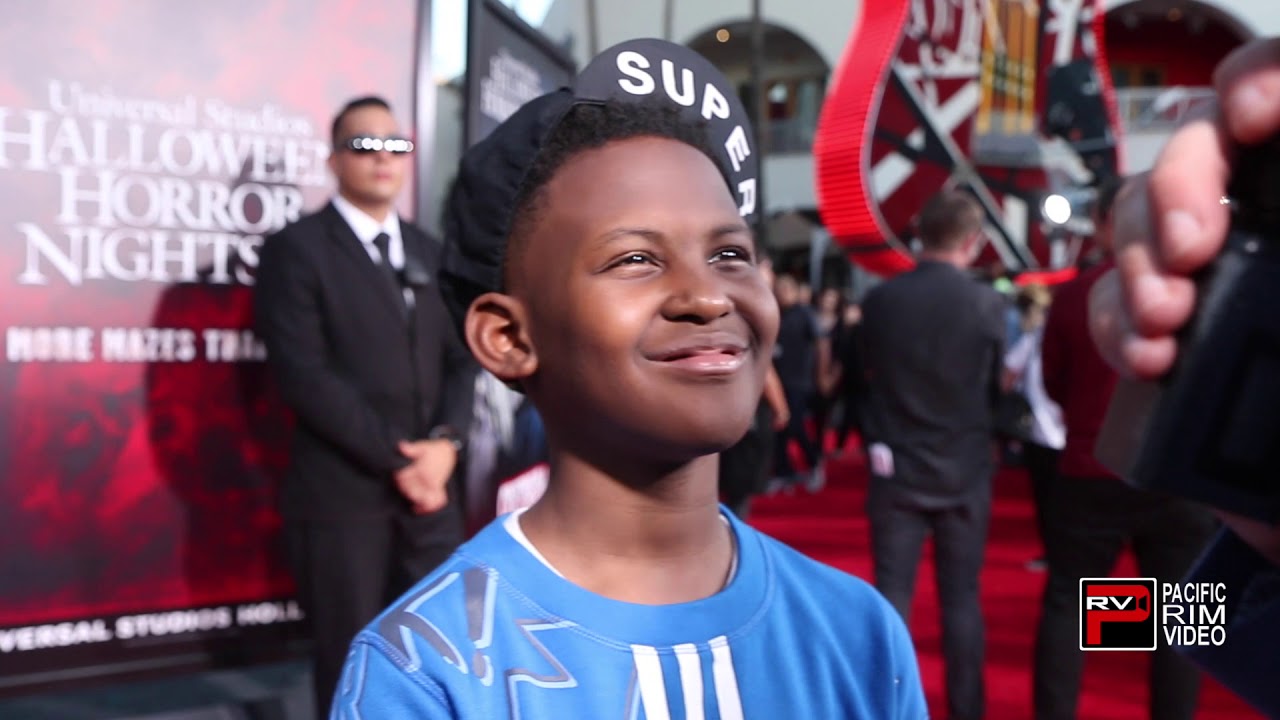 Evan Alex of "Us" excited to check out US and Ghostbusters Maze at HHN