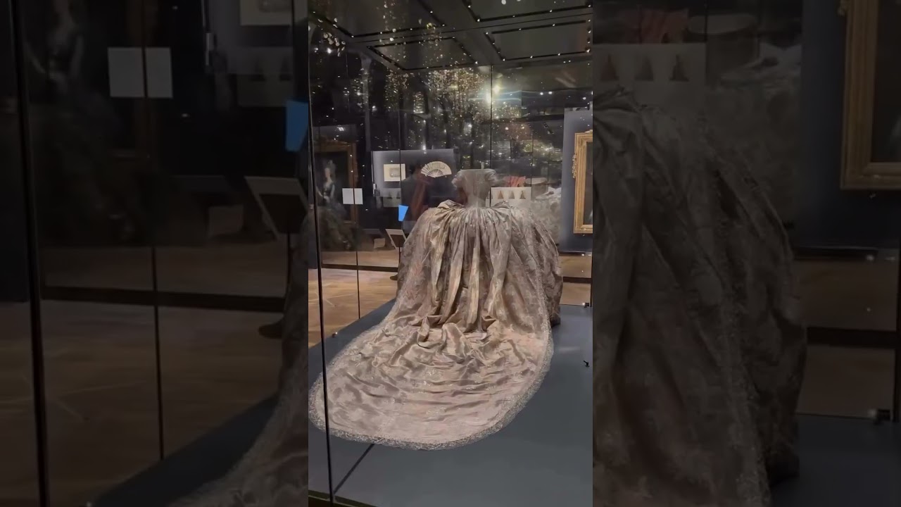A first glimpse of Marie Antoinette: Style at the V&A 🎀