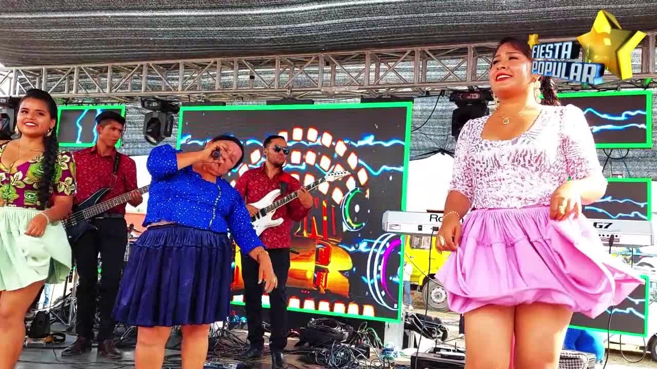 Marta Soto y Luz Danny  en Arbieto  - Huayñito 2022 HD