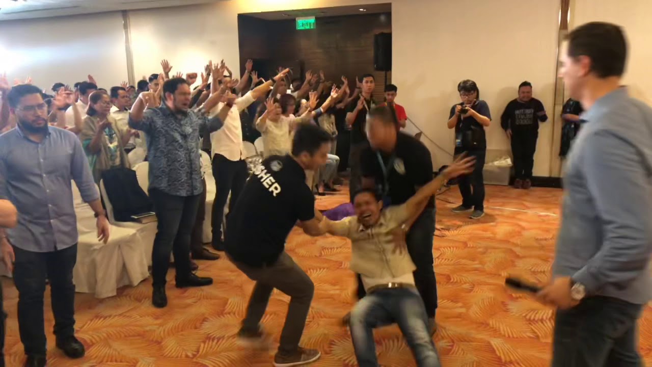 Revival in the Philippines with Andres Bisonni 🔥🔥🔥🇵🇭🇵🇭🇵🇭