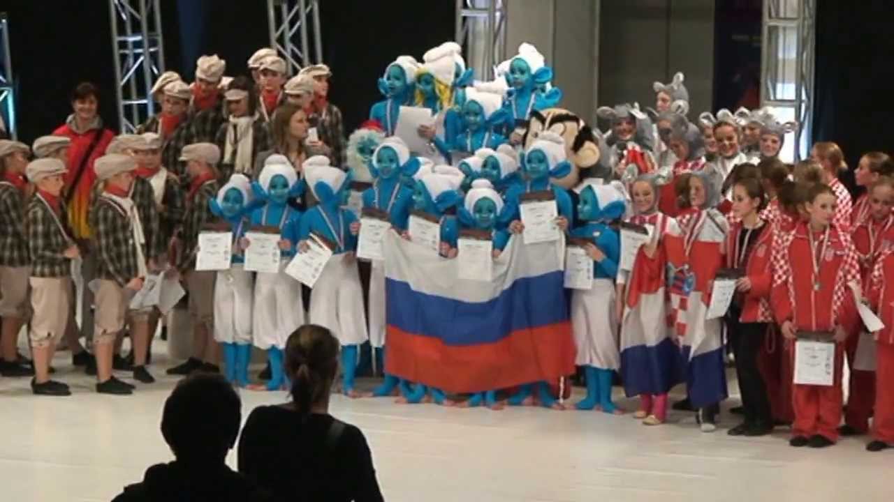 Танцевальный коллектив Вертикаль чемпионы европы танец смурфики