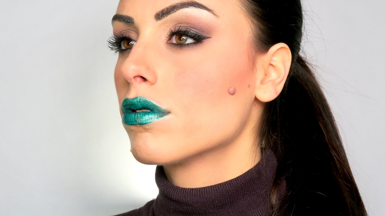 CRAZY OR NUDE LIPS?? | New Year's Eve Makeup | #GRWM | Michela Parisi