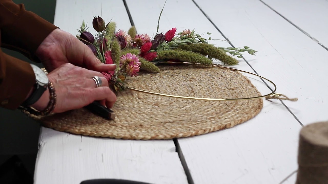 DIY Ring of Dried flowers