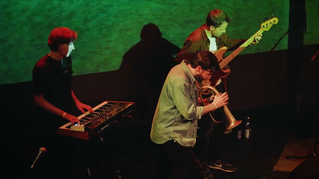 FLUTY (Live at Ampere, Munich) - Maxed Out ft. Tilo Weber & Beifer // DO IT LIVE