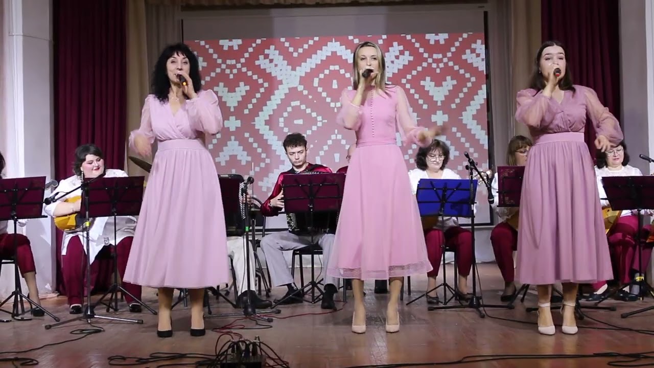 А.Колкер,,Стоят девчонки, 