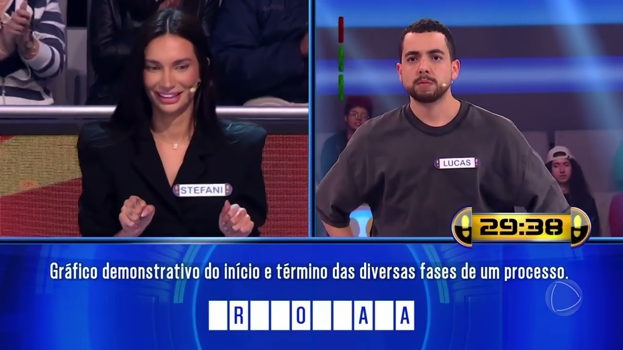 ACERTA OU CAIA: Lucas duela com Stefani em disputa emocionante