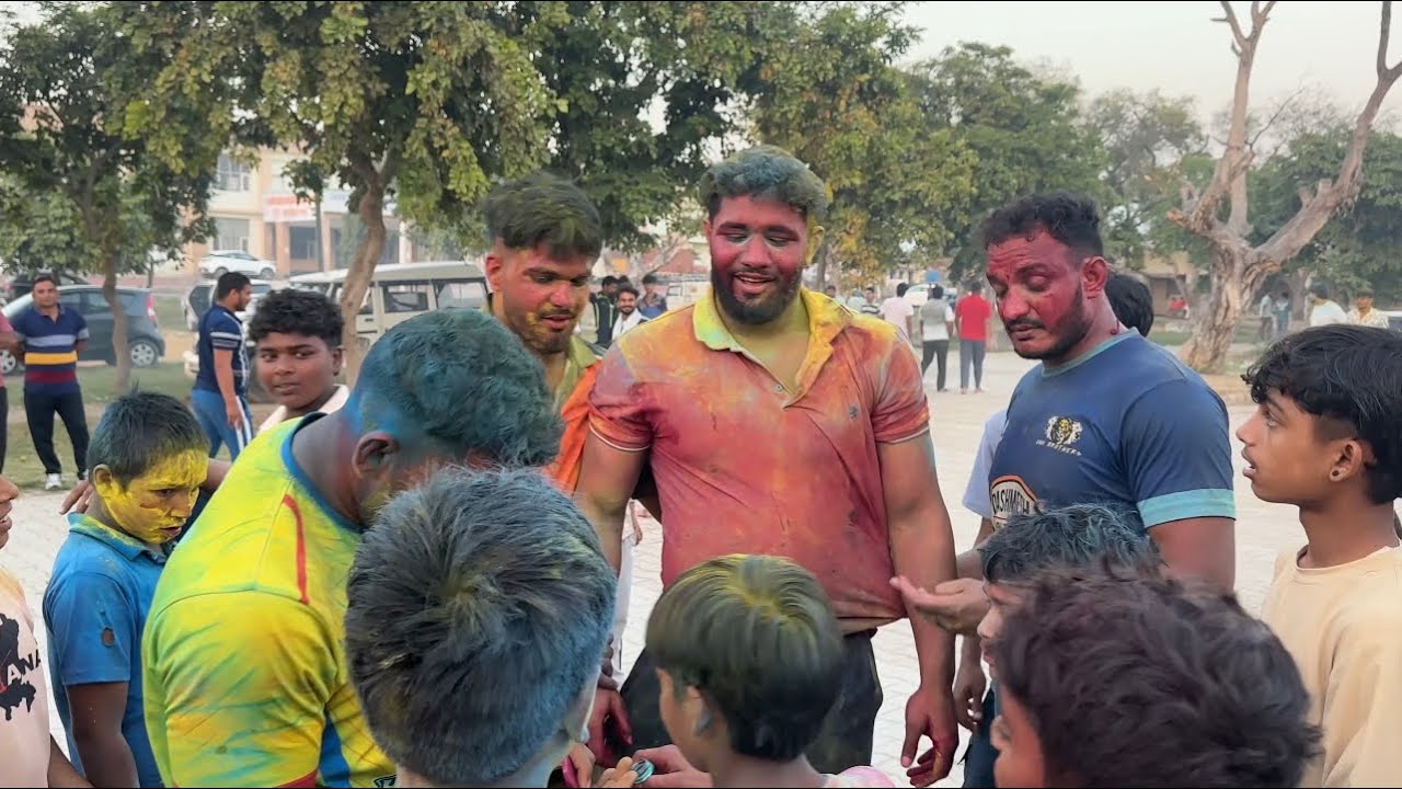 Bass(कबड्डी)कप का व्लॉग देखें(शिलू और पूरी टीम न मनाई होली)