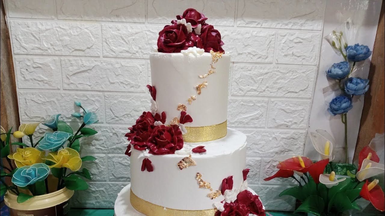 Wedding cake maroon elegant
