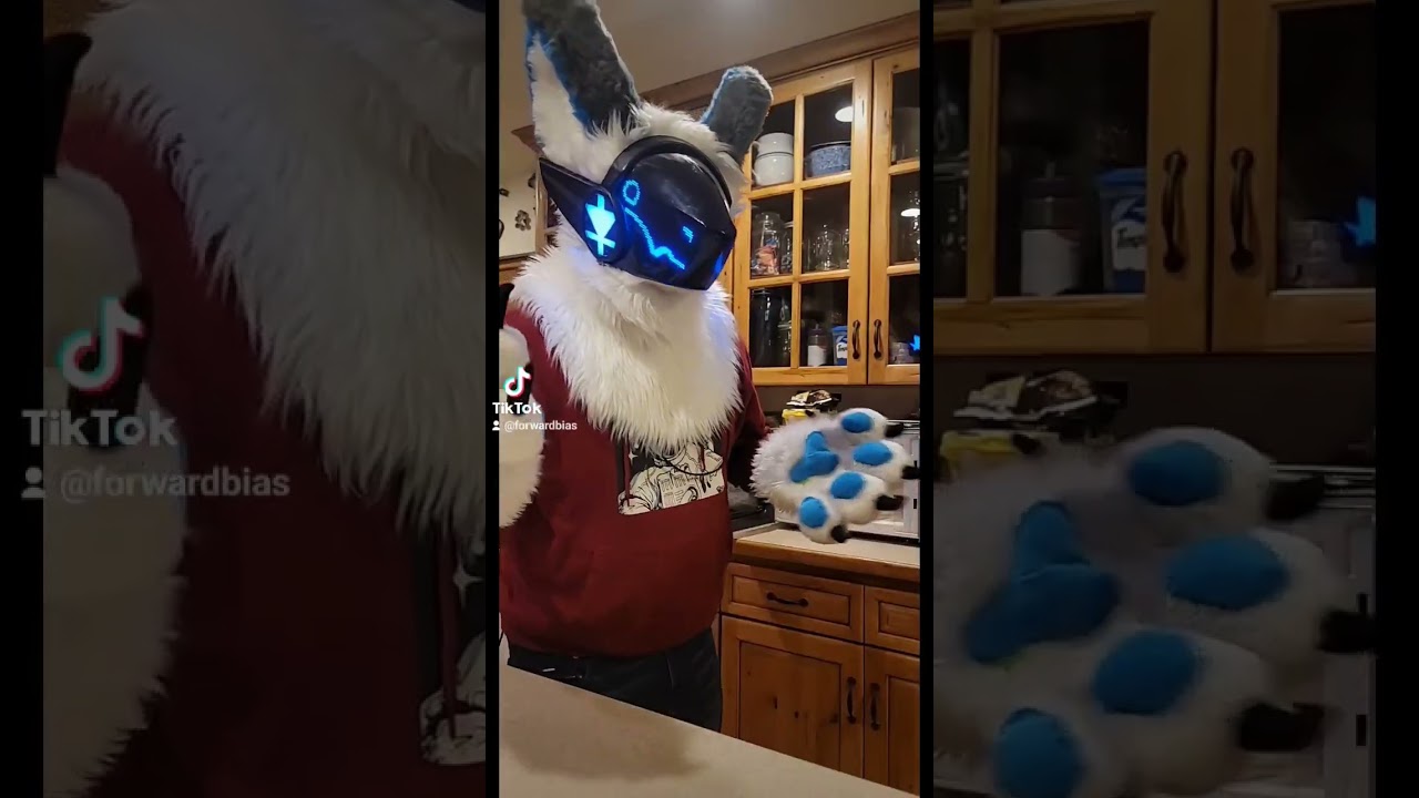 The Microwave | #protogen #furry #fursuit @Verplex321 @slickelkhound