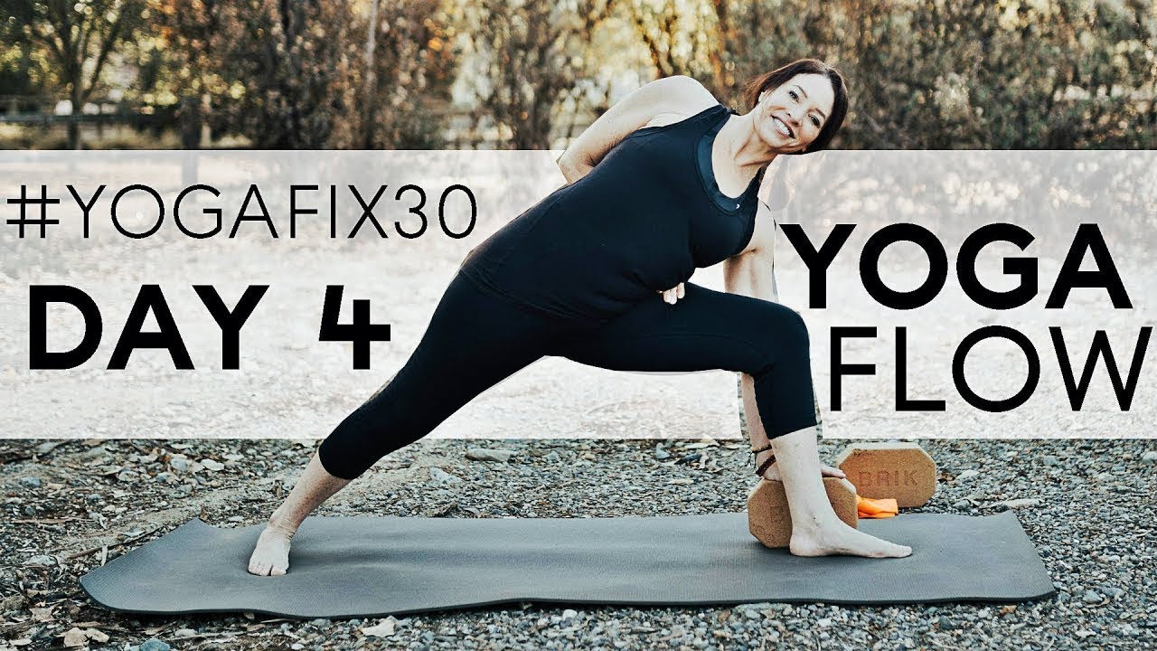20 Minute Yoga Flow Vinyasa (Shoulders & Arm Strength) Day 4 Yoga Fix 30 | Fightmaster Yoga Videos