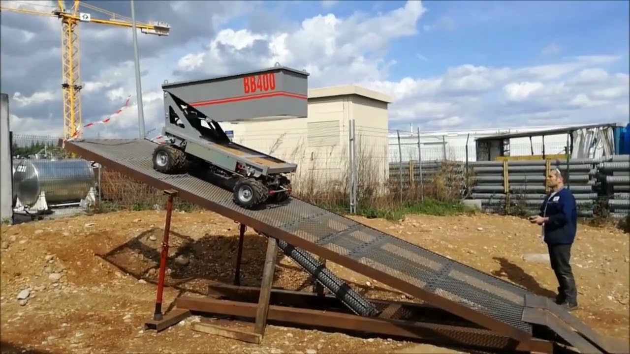Plateforme motoris&eacute;e CM80 benne basculante forte pente - Minitrucks Robotics