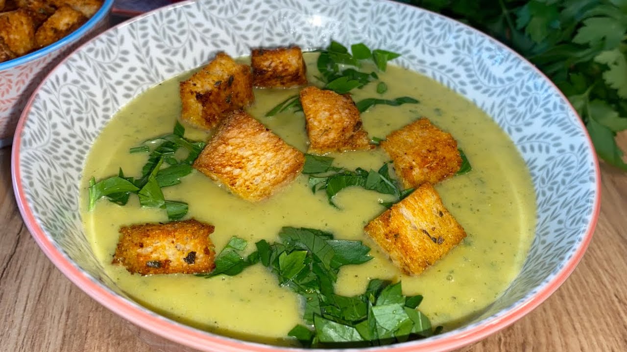 Rezept für die leckerste Zucchinisuppe! Gesunde Suppe ohne Fleisch! Einfach und Schnell